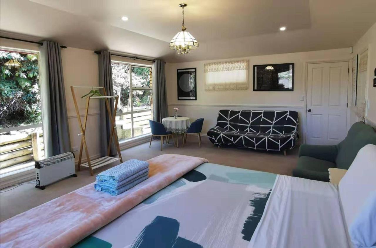 דנידין Large Private Room In Modern Stylish House מראה חיצוני תמונה