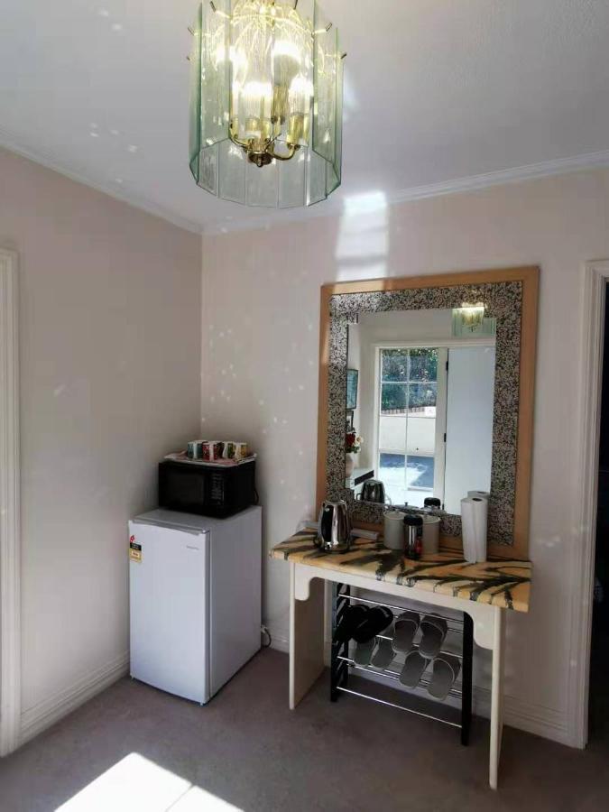 דנידין Large Private Room In Modern Stylish House מראה חיצוני תמונה