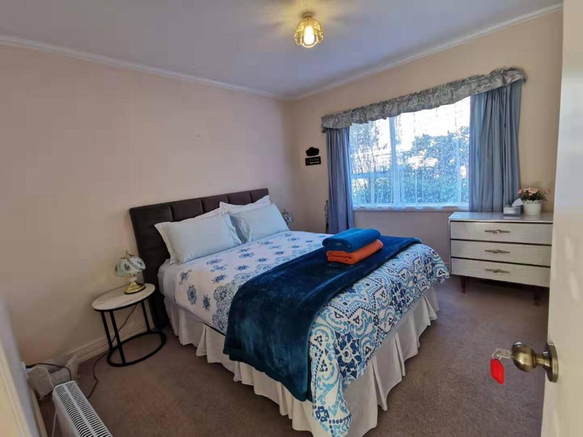 דנידין Large Private Room In Modern Stylish House מראה חיצוני תמונה